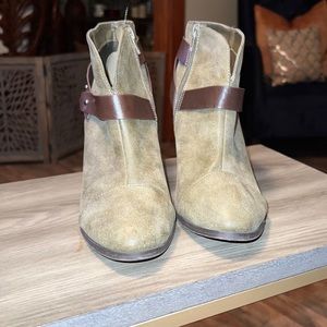 City Classified suede ankle booties